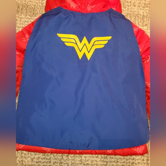 Wonder Woman Toddler Girl Hooded Puffer Jacket - Picture 6 of 11
